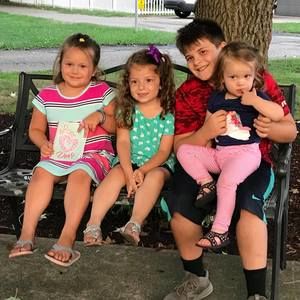 Meet your Posher, Miriam